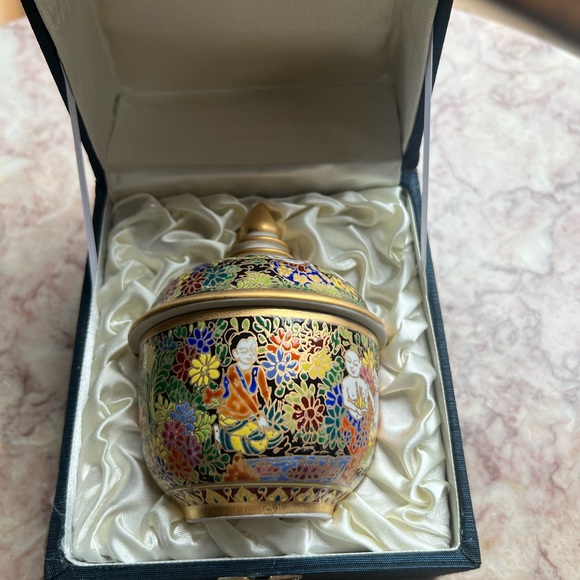 Trinket box from Thailand - Picture 2 of 6